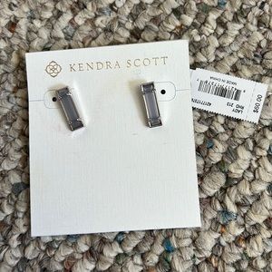 Kendra Scott- new with tags earrings silver